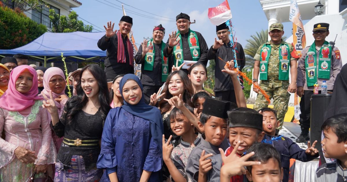 Bupati Bogor Rudy Susmanto Lepas Pawai Budaya Lebaran Bojonggede