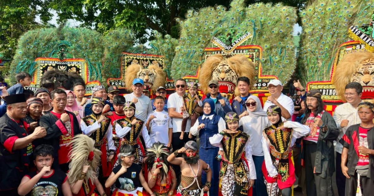 Bupati Bogor, Rudy Susmanto, bersama masyarakat di kawasan Tegar Beriman