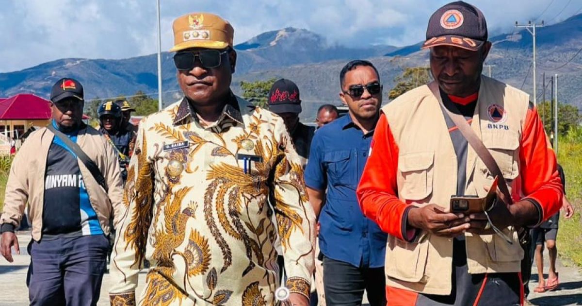 Hujan Lebat Guyur Anggi, Dominggus Saiba Turun Langsung Pantau Lokasi.