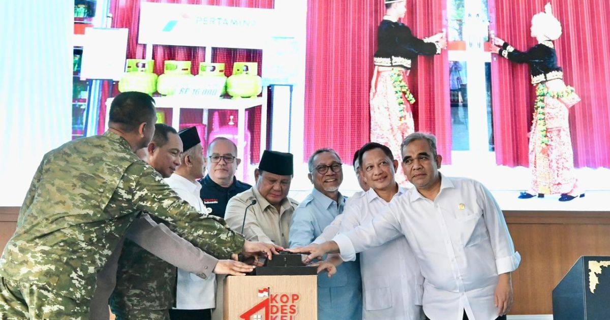 Presiden Prabowo Resmikan Operasional 1.061 Koperasi Merah Putih, Panglima TNI Turut Dampingi