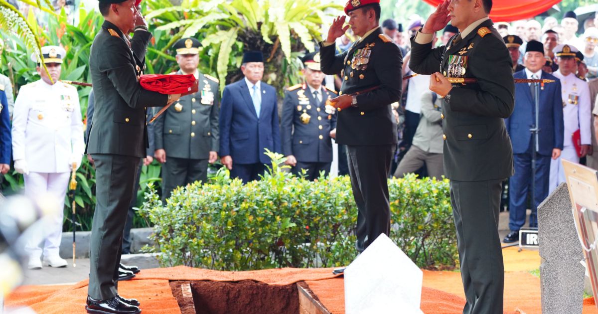 Panglima TNI Hadiri Upacara Pemakaman Jenderal TNI (Purn) Ryamizard Ryacudu.