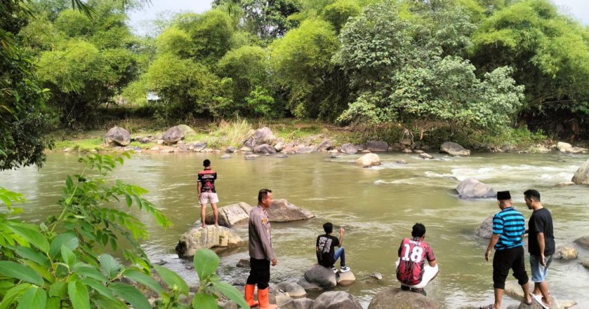 Bocah 6 Tahun Dilaporkan Hanyut di Sungai Cianteun Cibungbulang, Tim Gabungan Masih Lakukan Pencarian
