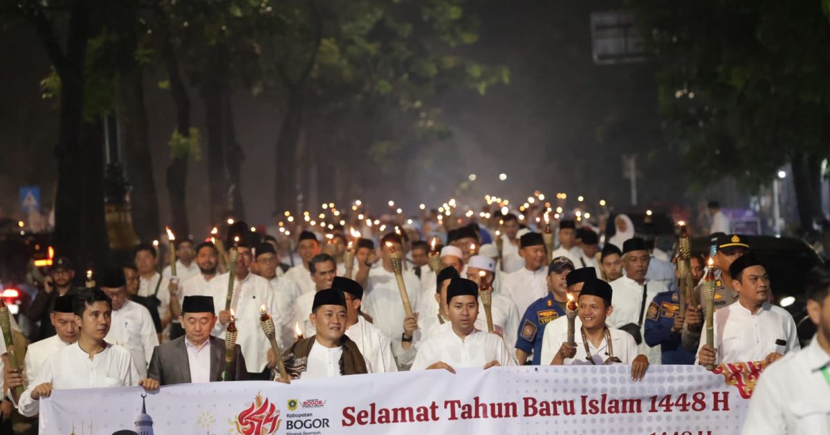 Ribuan Warga Meriahkan Pawai Obor 1 Muharram di Cibinong, Simbol Semangat Hijrah dan Kebersamaan