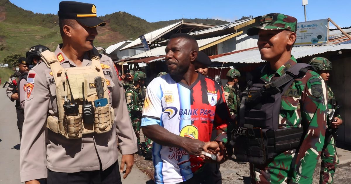 Kodim Puncak Jaya dan Polri Laksanakan Patroli Cipta Kondisi.