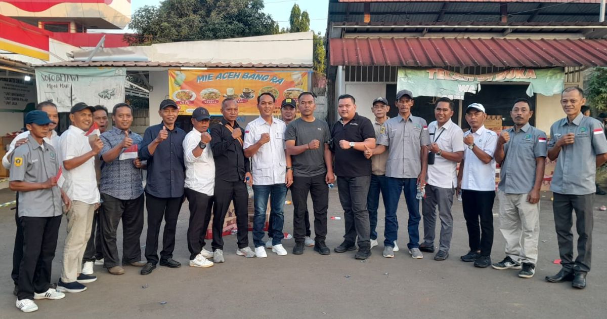 Polri Bedah Rumah dan Bagikan Sembako, Kades Cikeas Udik Ucapkan Terimakasih