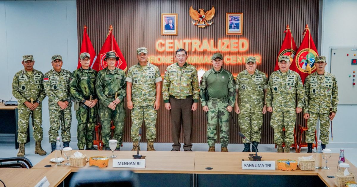 Panglima TNI Anugerahkan KPLB Sekaligus Resmikan Gedung Centralized.