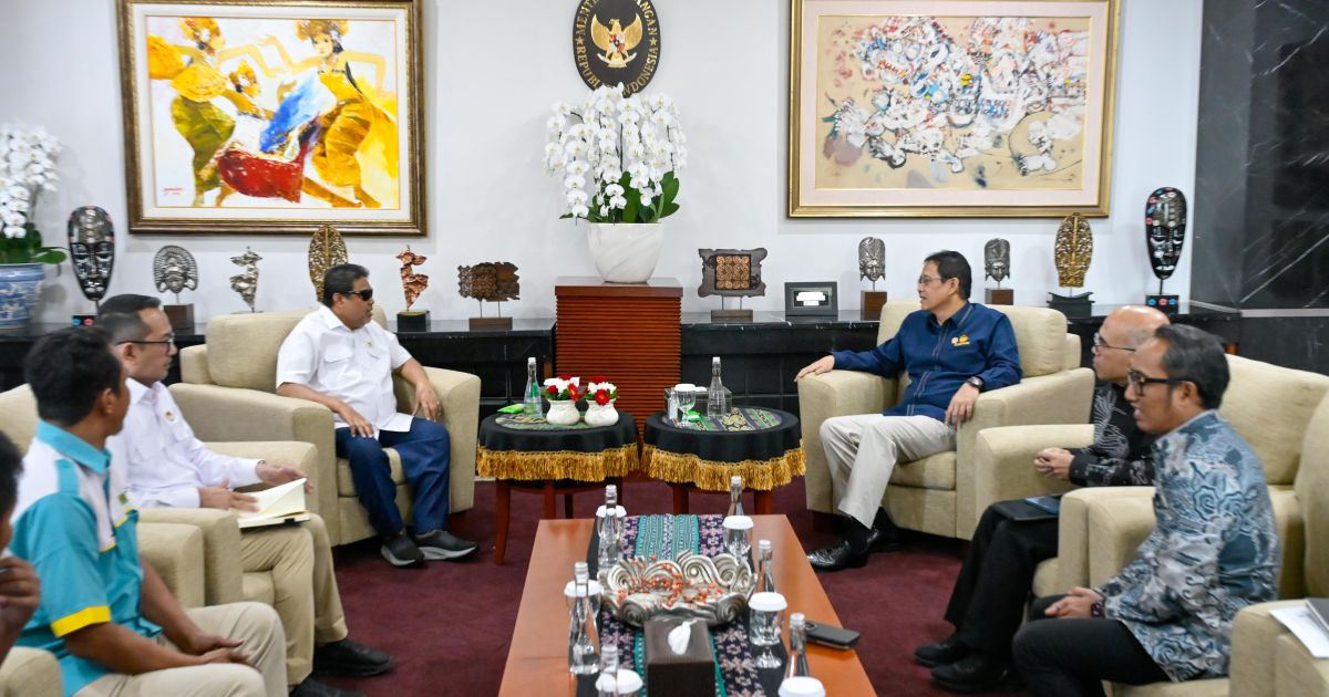 Menkeu Purbaya Kaji Usulan Revisi Pajak JHT dan Pensiun, Pemerintah Prioritaskan Perlindungan Pekerja