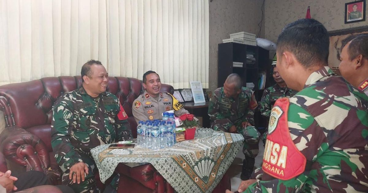 Silaturahmi Kapolsek Gunung Putri dan Koramil 0621-05 Perkuat Pelayanan kepada Masyarakat