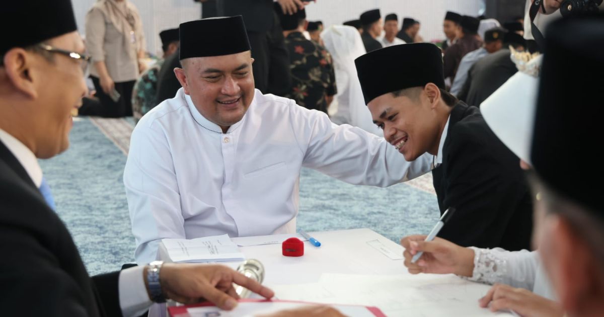 Bupati Bogor dan Wamenag Dorong Penguatan Keluarga Lewat Nikah Massal